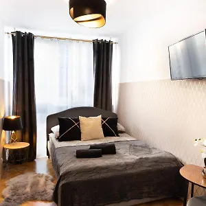 Clicktheflat Pereca Centre Хостел